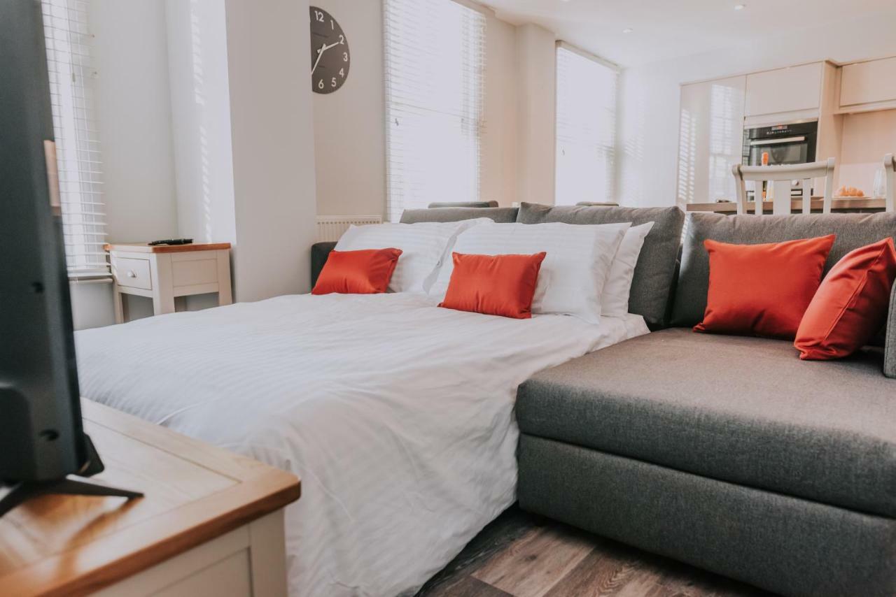 Cavendish House With Secure, Allocated Parking, 2 Mins Walk From Windsor Castle Bagian luar foto