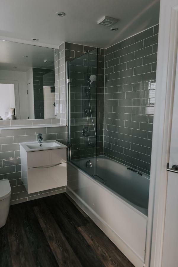 Cavendish House With Secure, Allocated Parking, 2 Mins Walk From Windsor Castle Bagian luar foto
