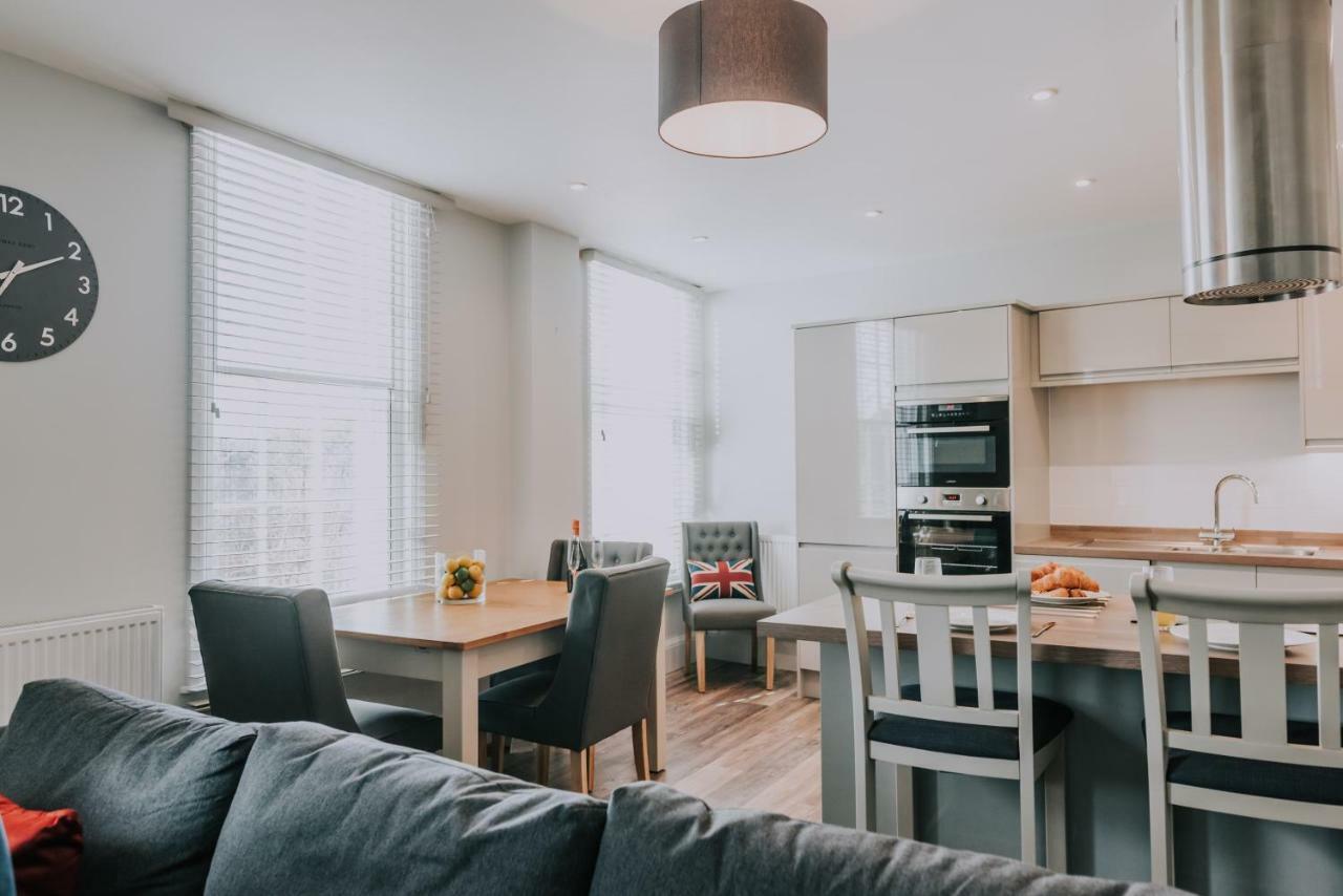 Cavendish House With Secure, Allocated Parking, 2 Mins Walk From Windsor Castle Bagian luar foto