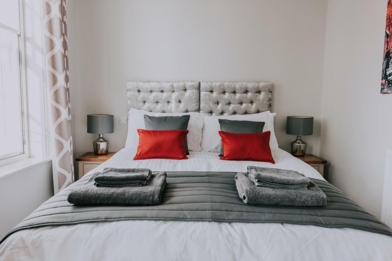 Cavendish House With Secure, Allocated Parking, 2 Mins Walk From Windsor Castle Bagian luar foto