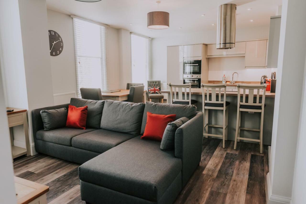 Cavendish House With Secure, Allocated Parking, 2 Mins Walk From Windsor Castle Bagian luar foto