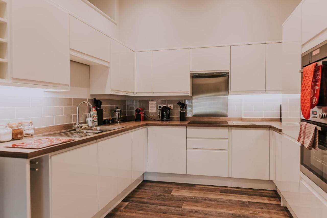 Cavendish House With Secure, Allocated Parking, 2 Mins Walk From Windsor Castle Bagian luar foto