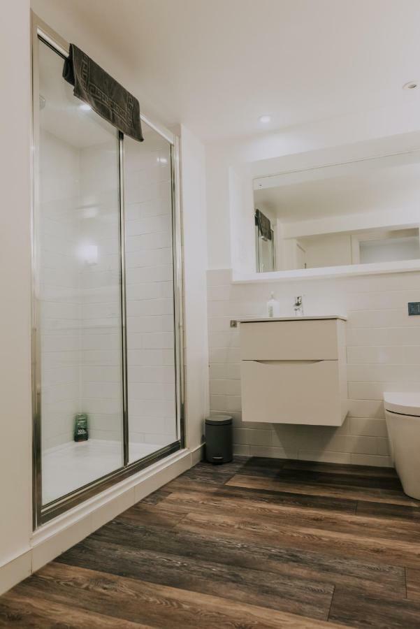 Cavendish House With Secure, Allocated Parking, 2 Mins Walk From Windsor Castle Bagian luar foto