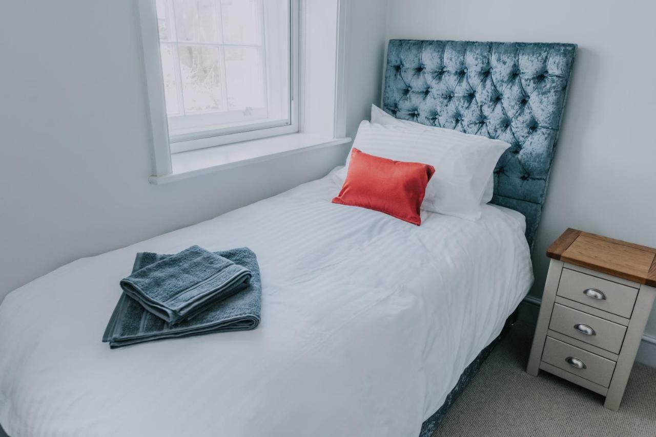 Cavendish House With Secure, Allocated Parking, 2 Mins Walk From Windsor Castle Bagian luar foto