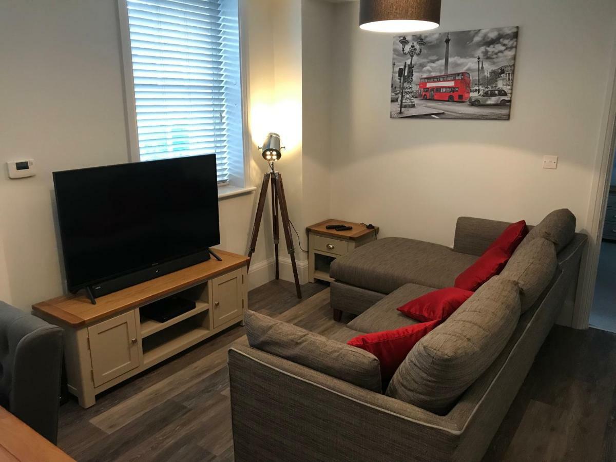 Cavendish House With Secure, Allocated Parking, 2 Mins Walk From Windsor Castle Ruang foto
